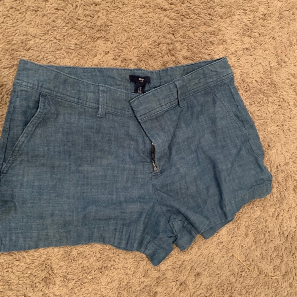 Gap shorts